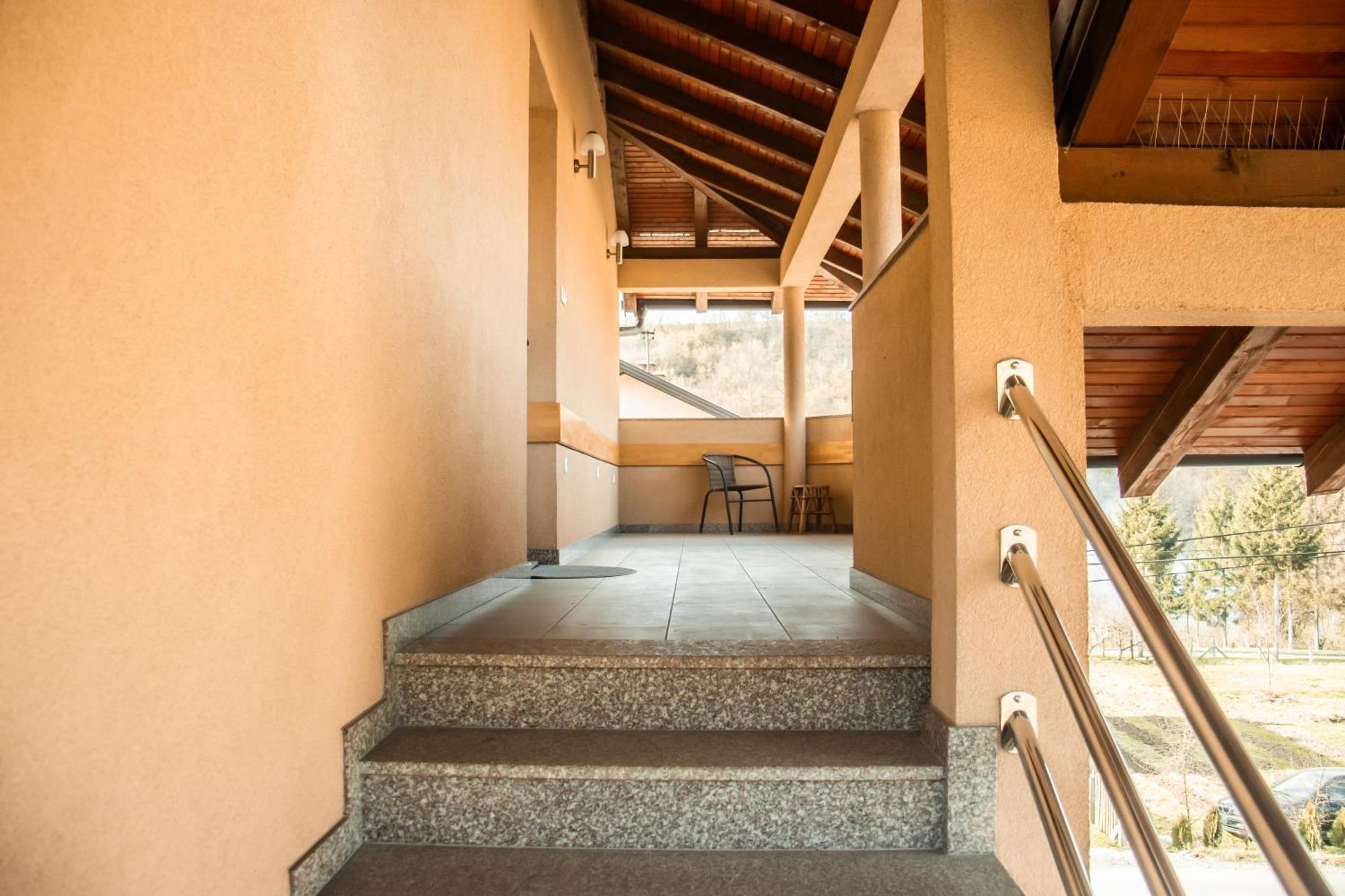 Apartments Basic Високо Экстерьер фото