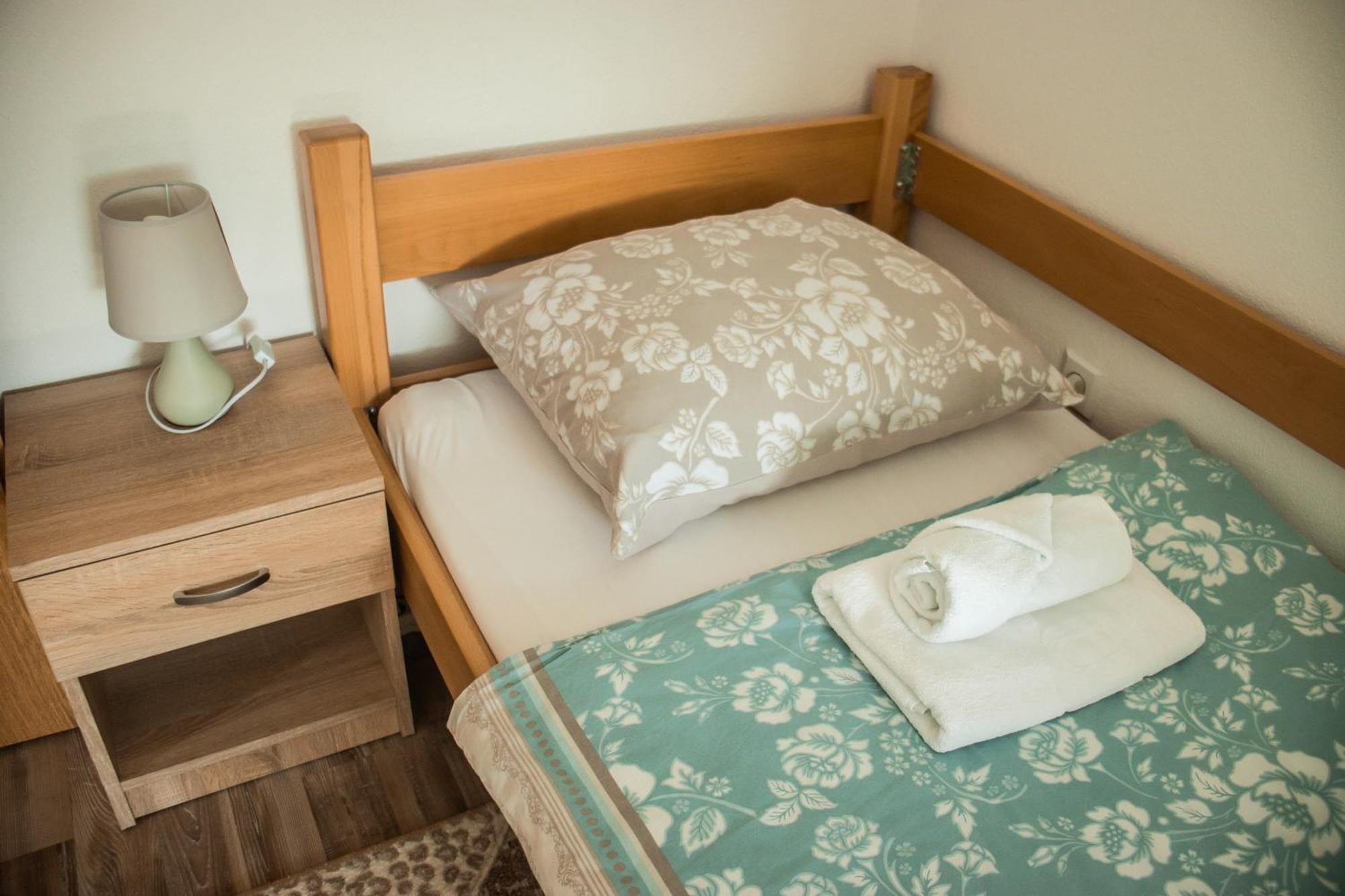 Apartments Basic Високо Экстерьер фото