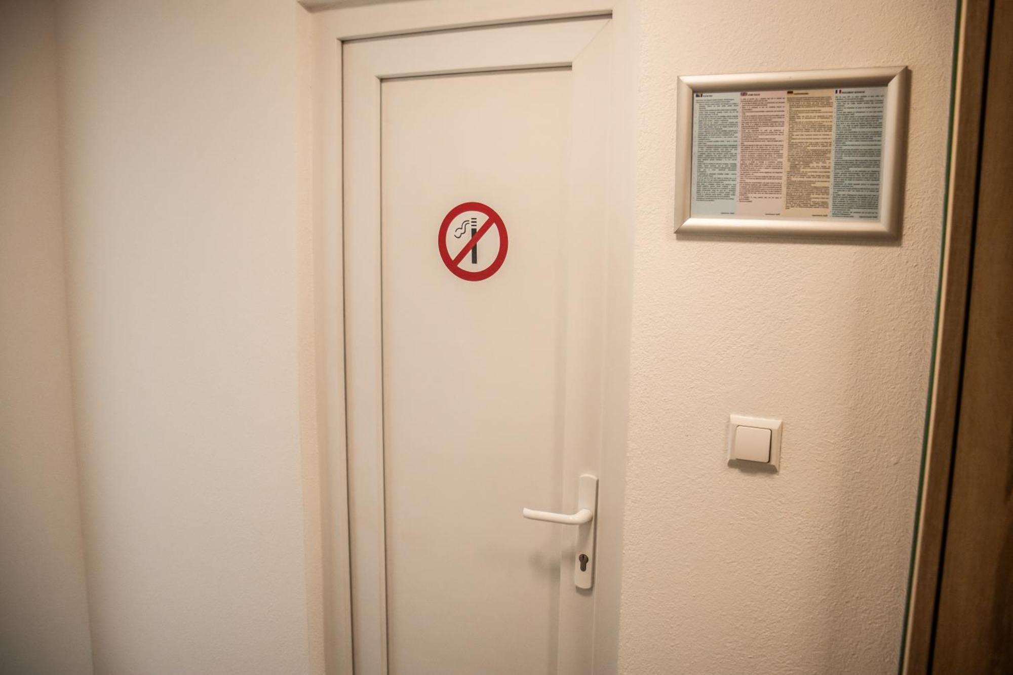 Apartments Basic Високо Экстерьер фото