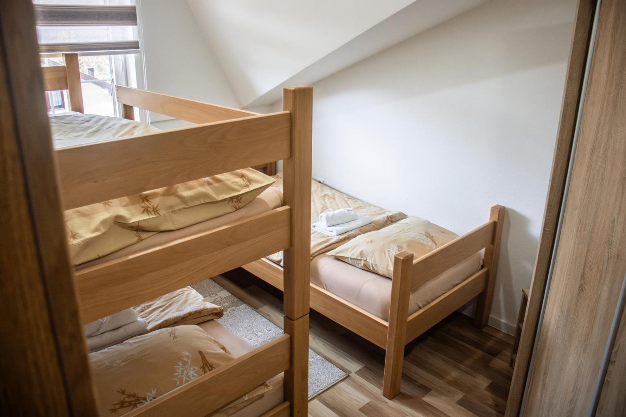 Apartments Basic Високо Экстерьер фото