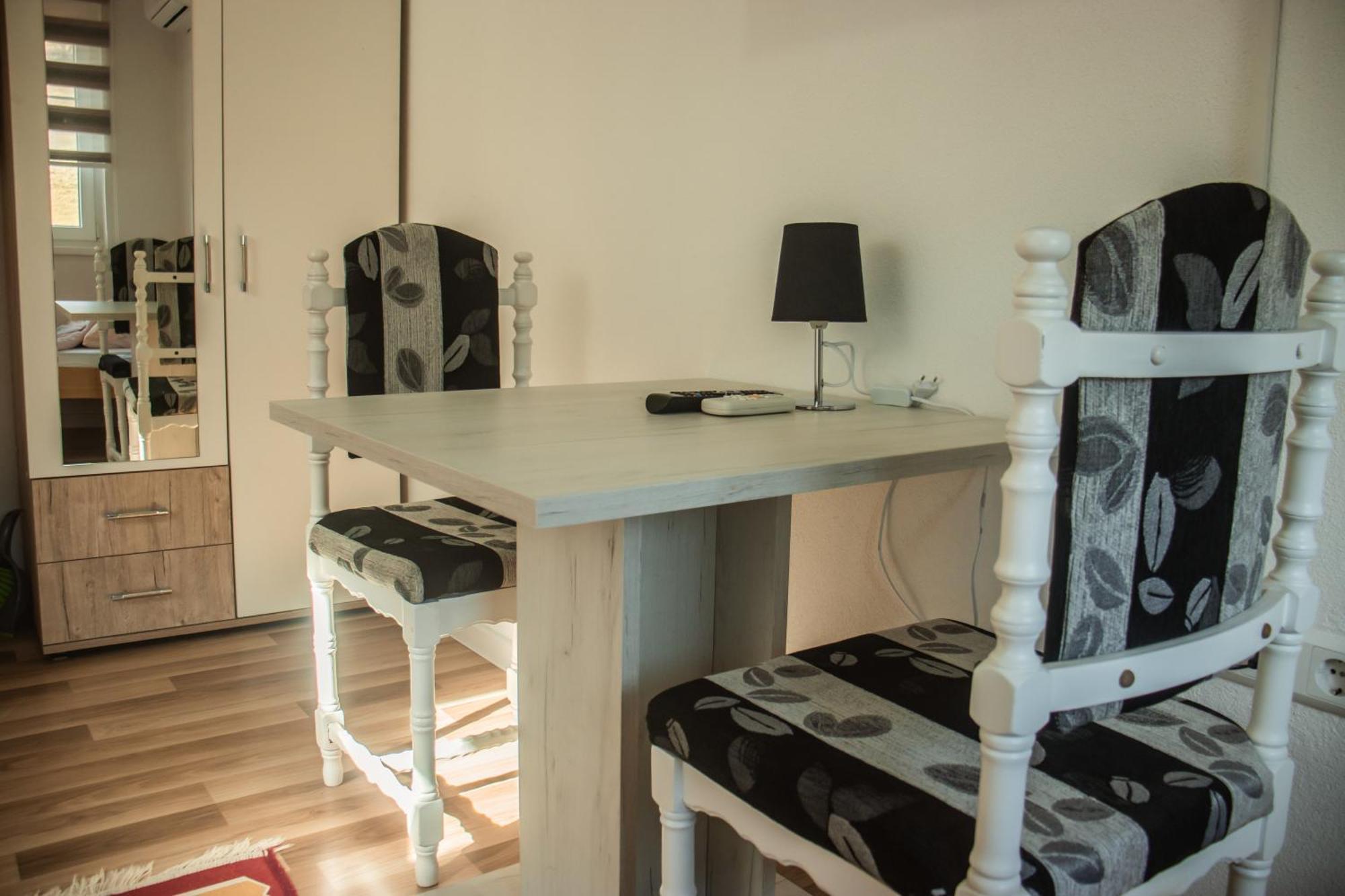 Apartments Basic Високо Экстерьер фото